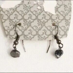 World Market Small Freshwater Pearl Earrings NOC